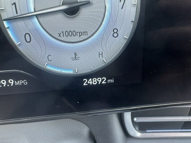 Used 2024 Hyundai Elantra SEL FWD image 17