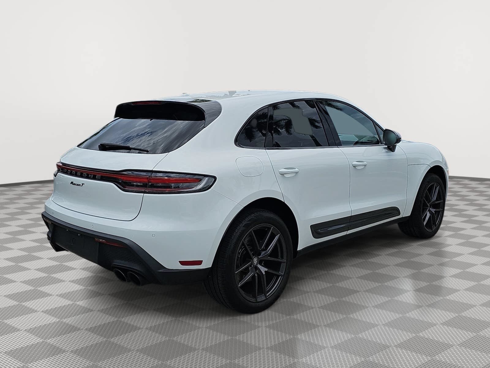 Used 2023 Porsche Macan Turbo AWD/4WD image 8