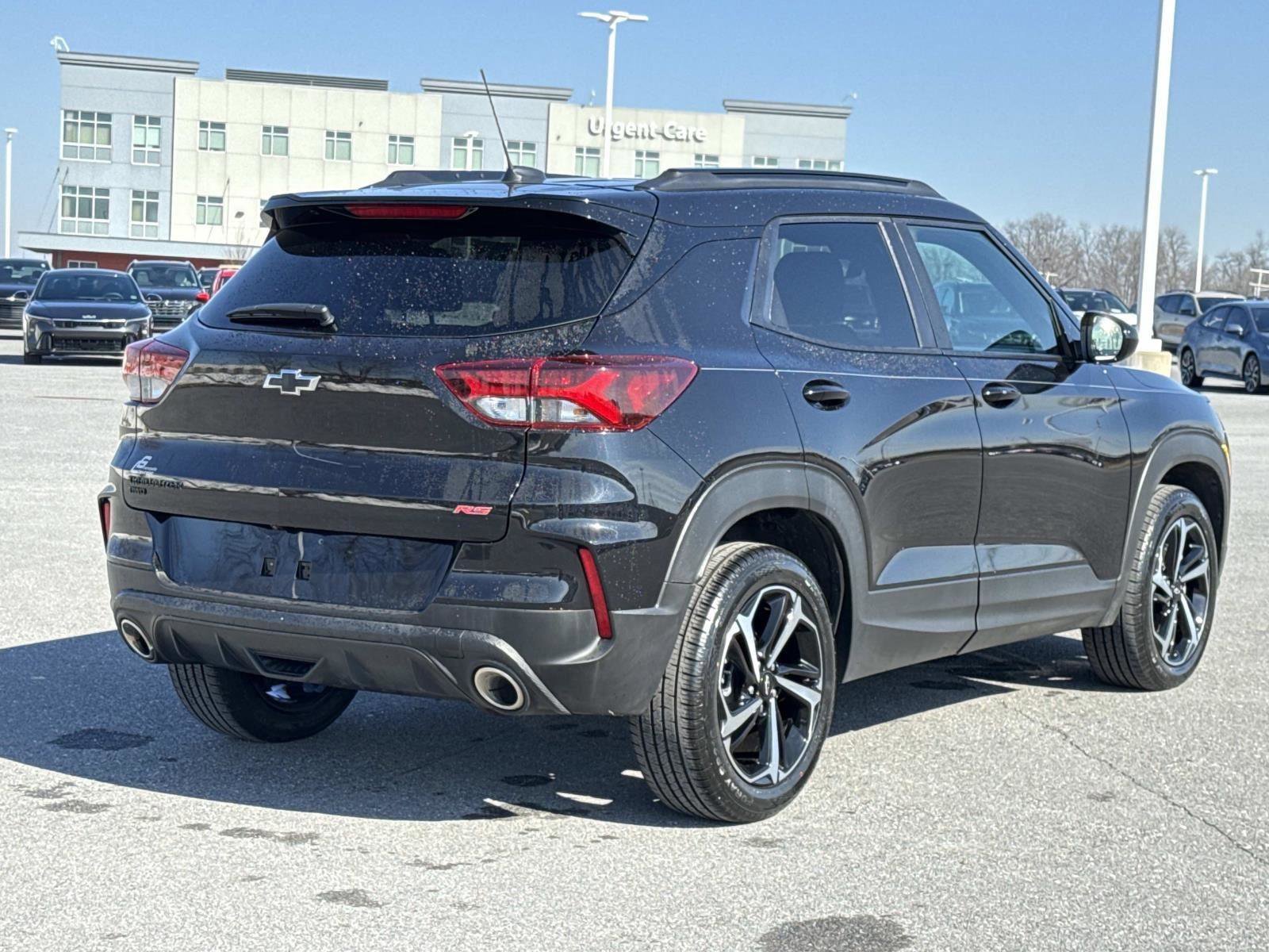 Used 2023 Chevrolet TrailBlazer RS w/ Sun and Liftgate Package image 24