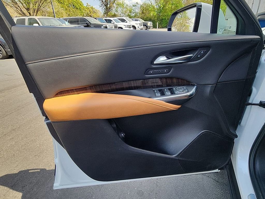 Certified 2022 Cadillac XT4 Premium Luxury w/ Enhanced Visibility Package image 21