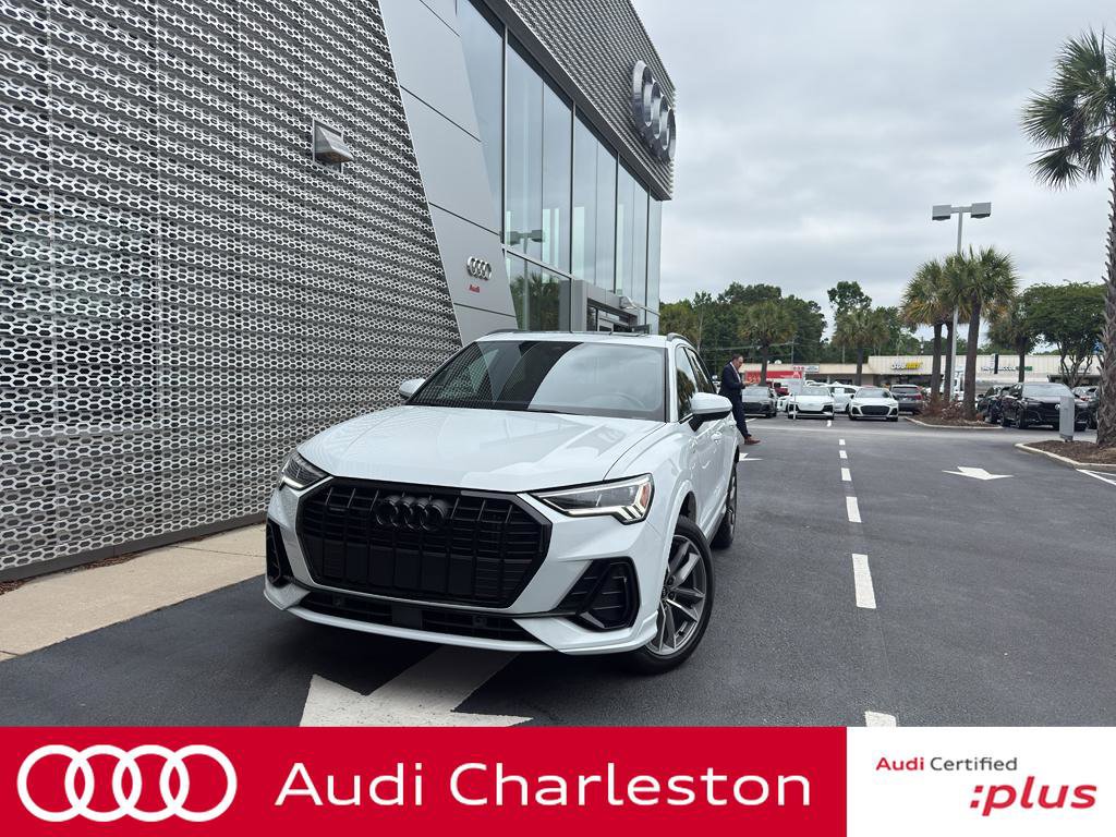 Used 2025 Audi Q3 2.0T Premium w/ Black Optic Sport Package AWD/4WD image 1