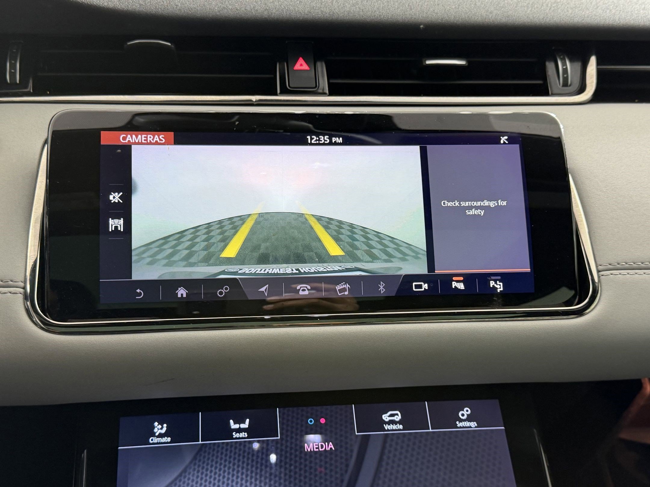 Used 2020 Land Rover Range Rover Evoque First Edition image 26