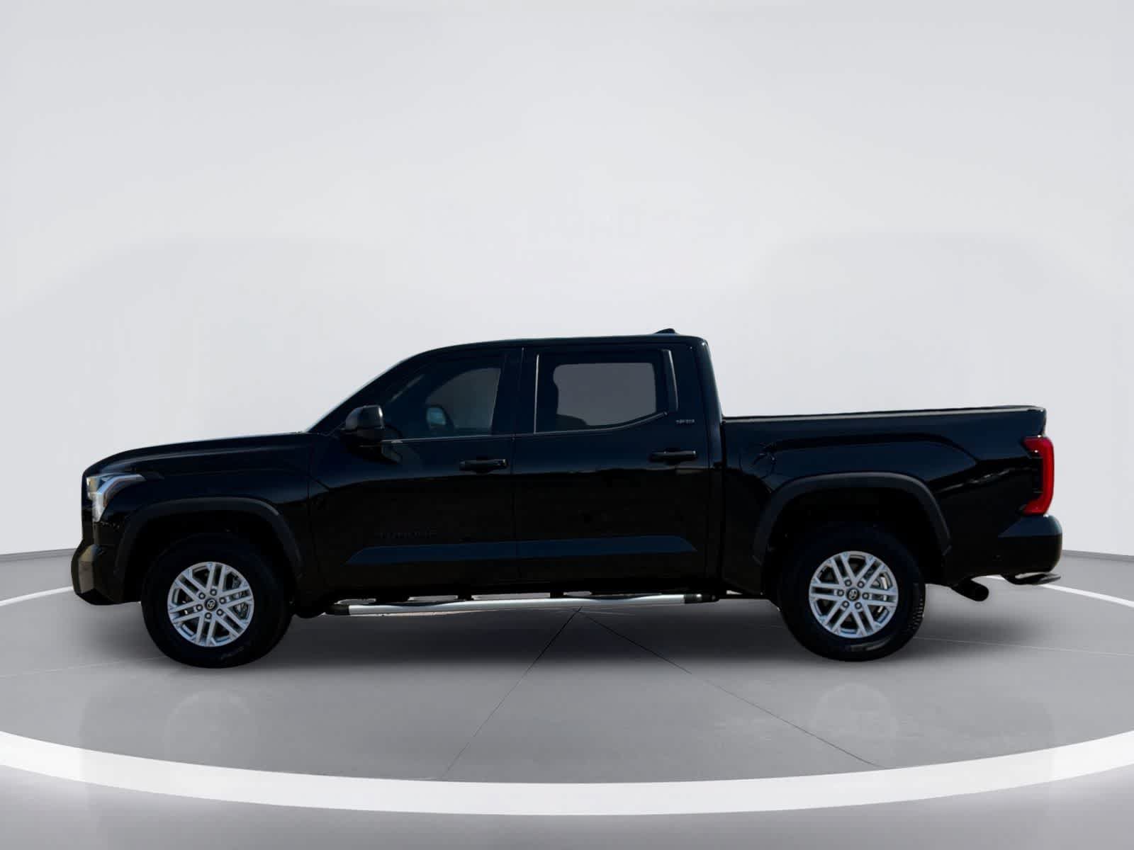 Used 2025 Toyota Tundra SR5 AWD/4WD image 4