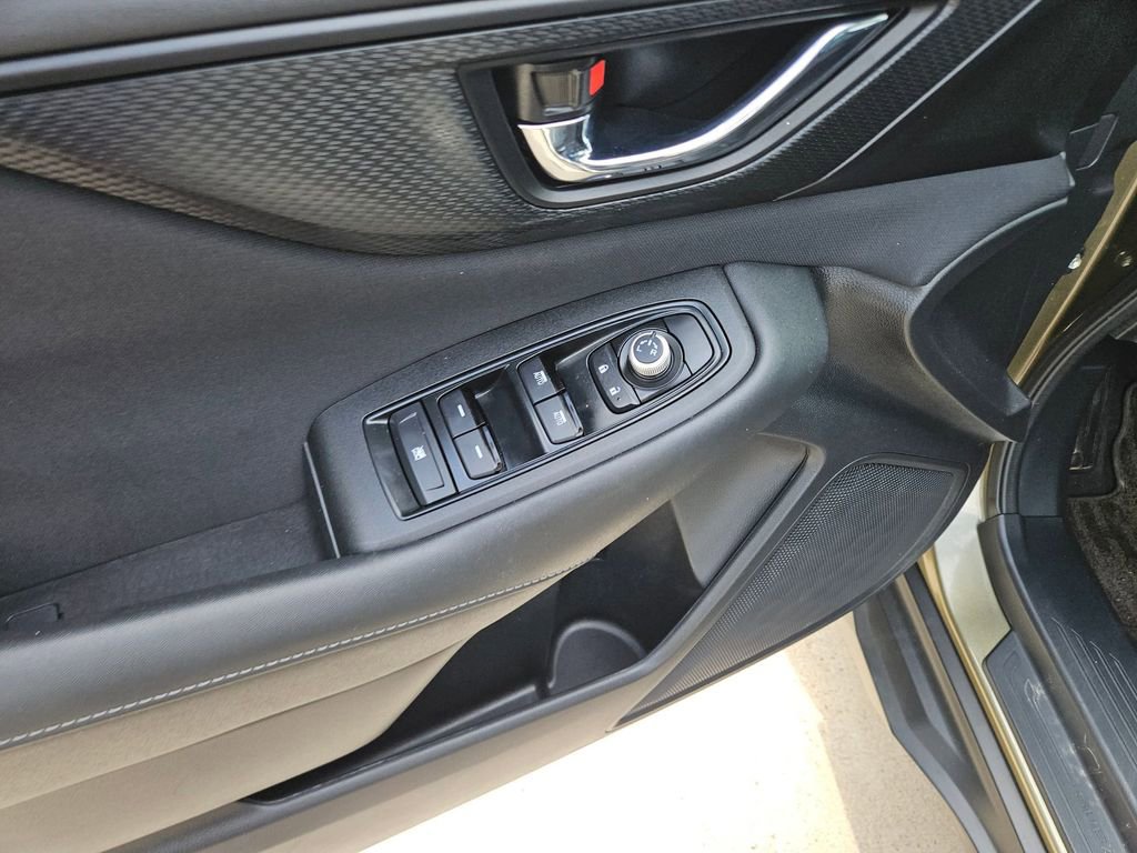 Used 2025 Subaru Outback Premium image 15