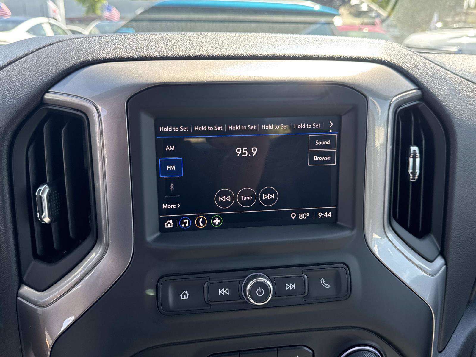 Used 2025 Chevrolet Silverado 1500 W/T image 20