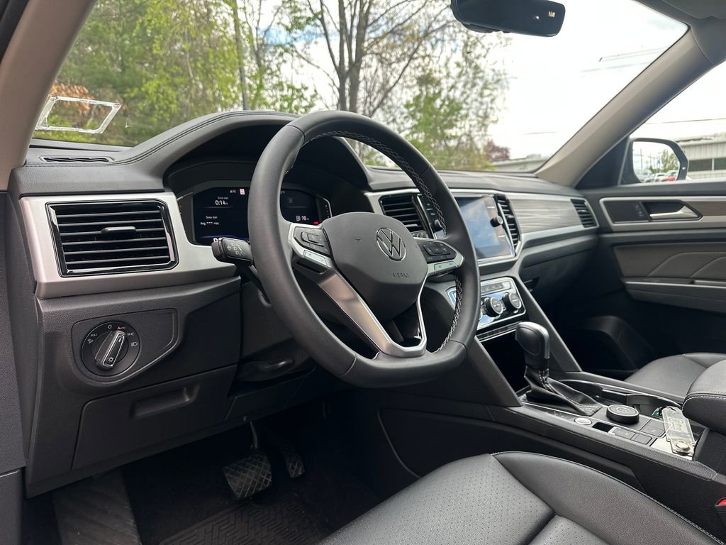 Certified 2023 Volkswagen Atlas SEL AWD/4WD image 6