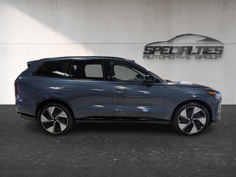 Used 2025 Volvo EX90 Ultra AWD/4WD image 11