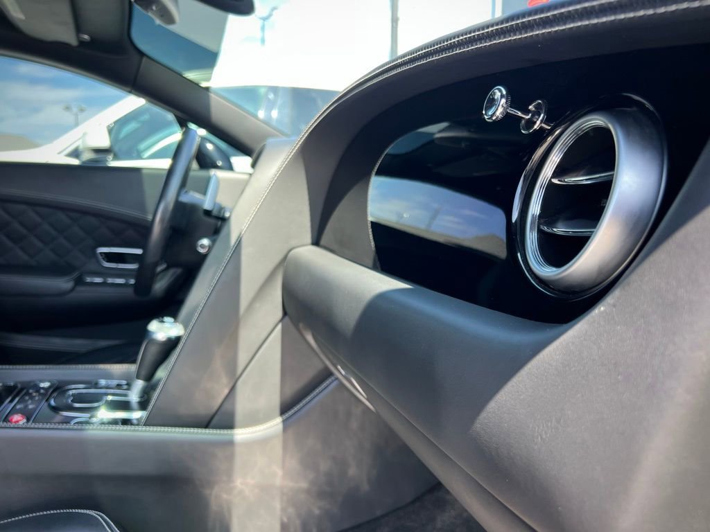 Used 2016 Bentley Continental GT image 31