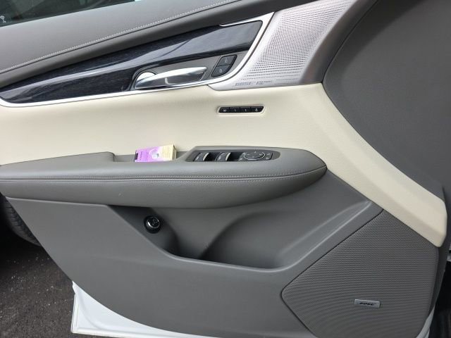 Used 2021 Cadillac XT6 Premium Luxury image 12