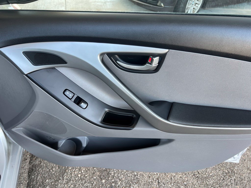 Used 2016 Hyundai Elantra SE FWD image 20