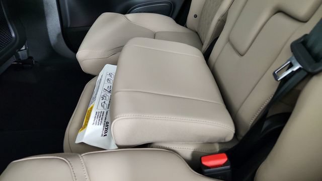 New 2026 Volvo XC90 B6 Plus w/ Protection Package Premier AWD/4WD image 31