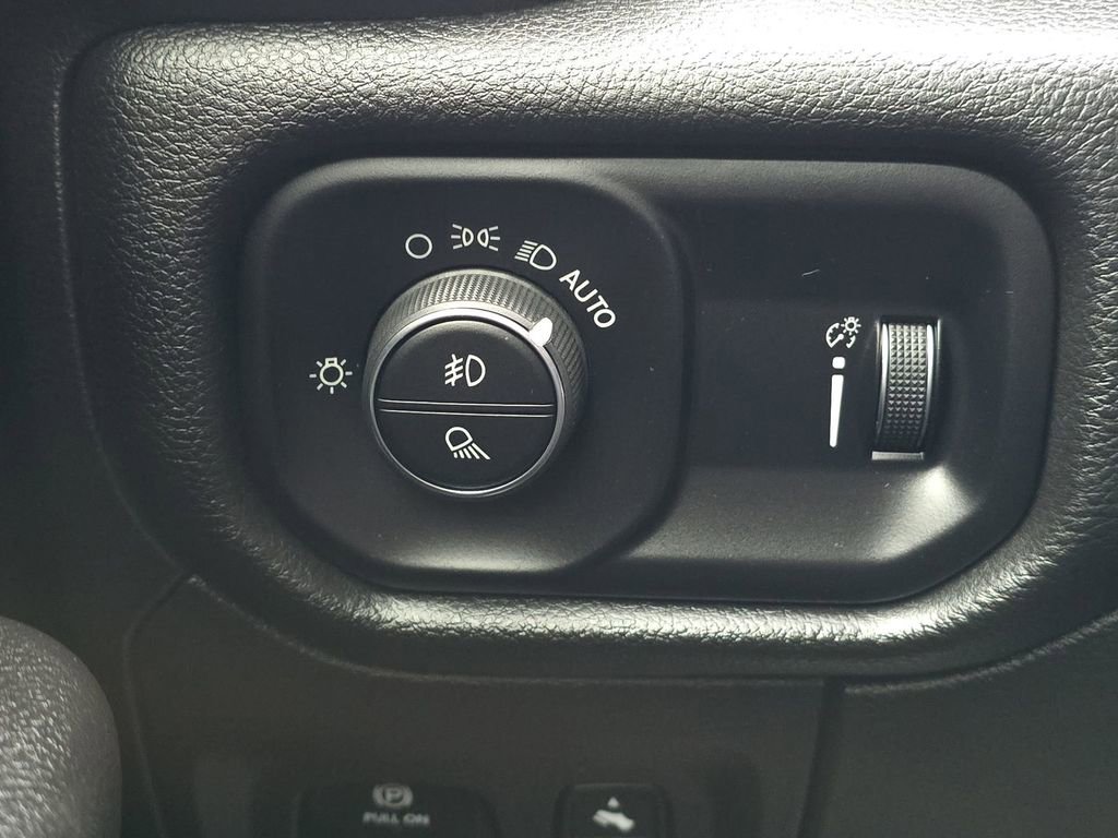 Used 2023 RAM 1500 Big Horn image 24