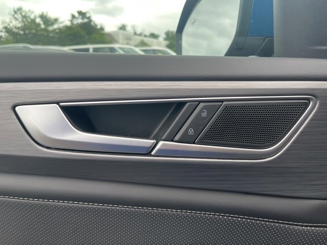 New 2025 Volkswagen Atlas Cross Sport SE image 27