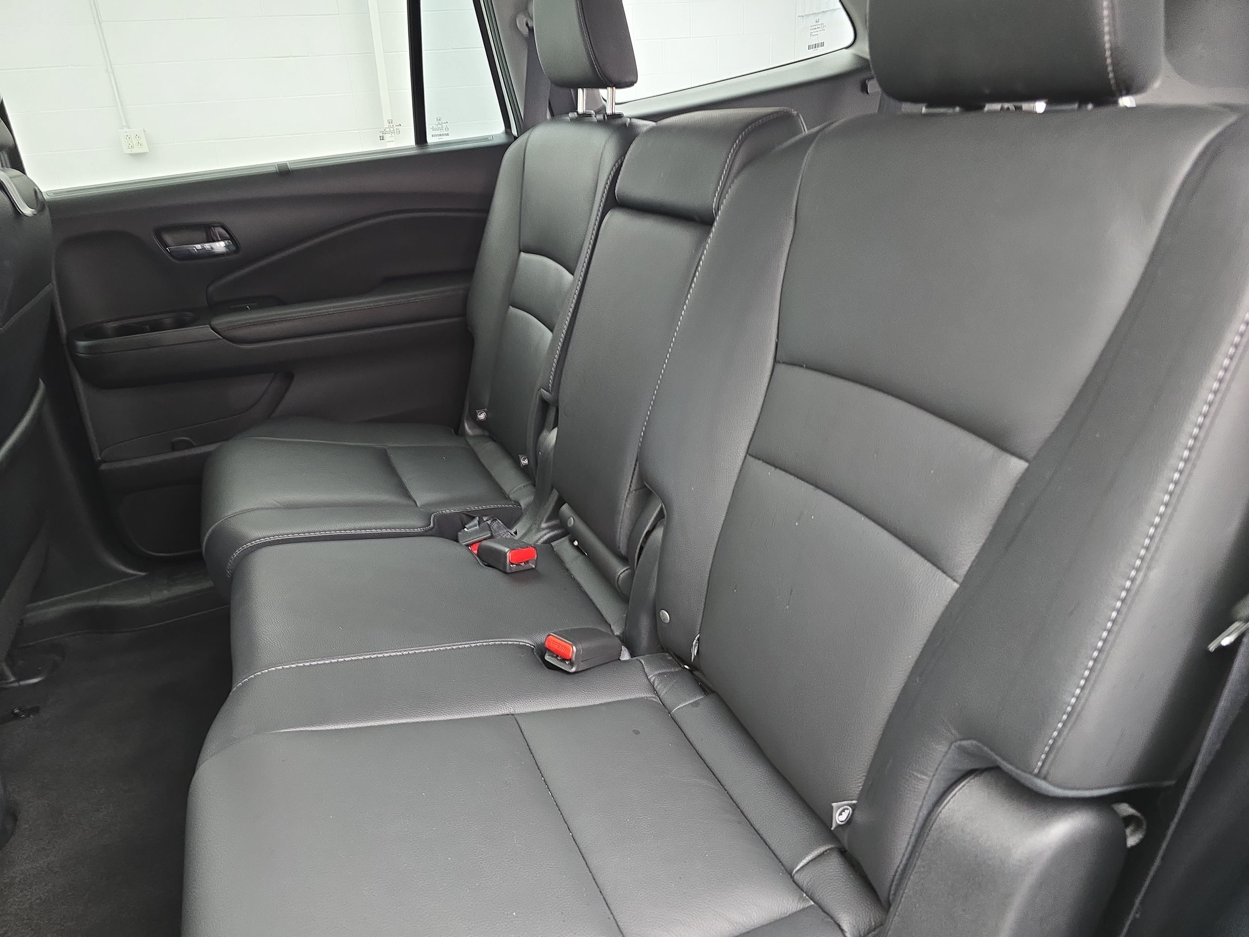 Used 2019 Honda Pilot Touring image 15