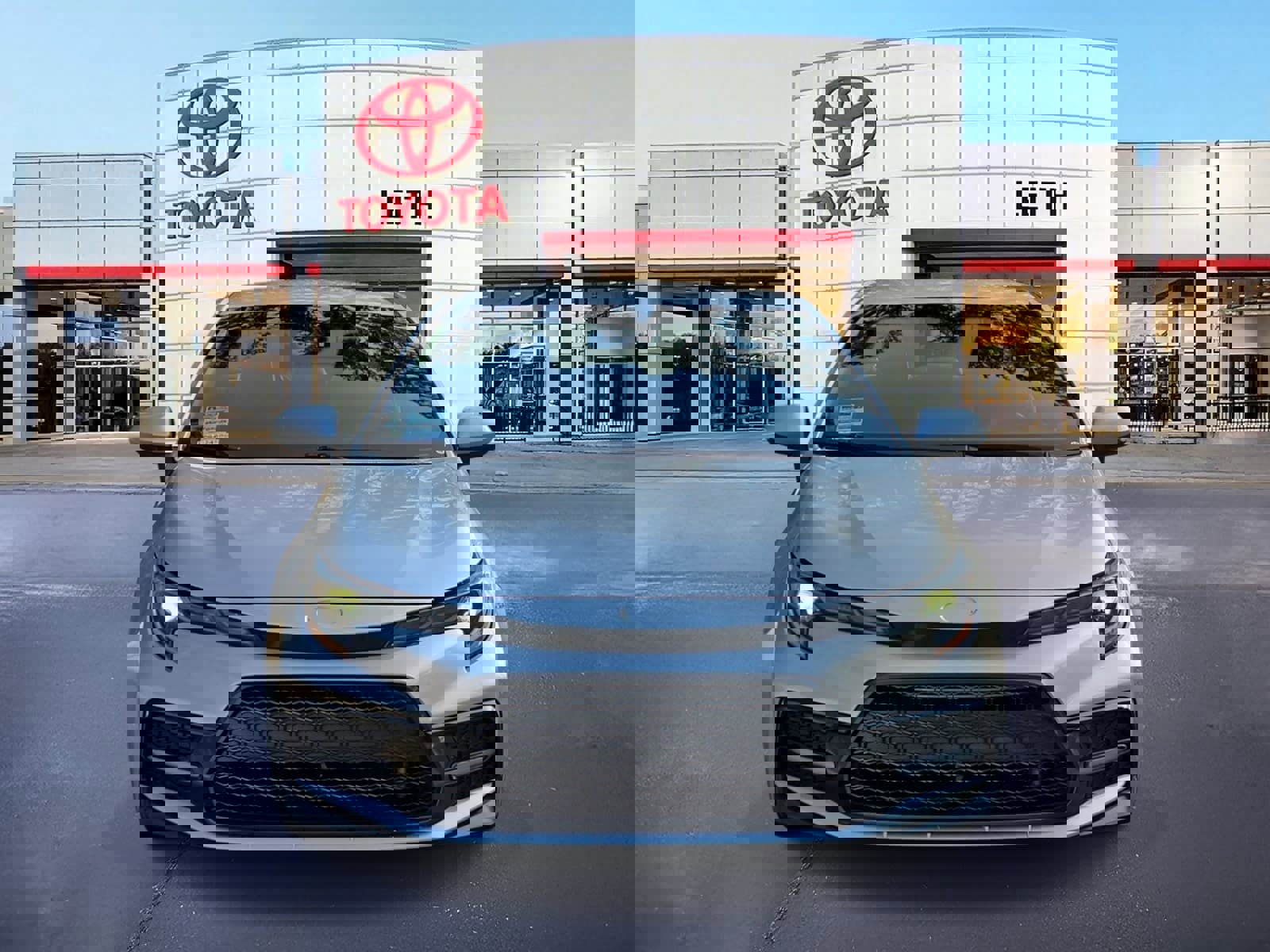 Used 2020 Toyota Corolla SE image 2