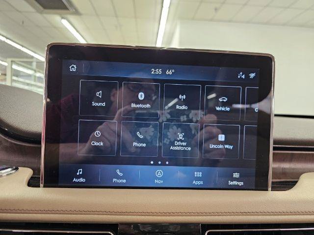 Used 2020 Lincoln Aviator Reserve w/ Equipment Group 201A AWD/4WD image 17
