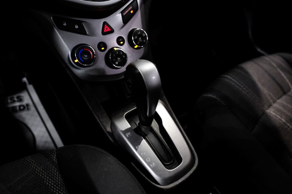 Used 2019 Chevrolet Sonic LT w/ Convenience Package image 23