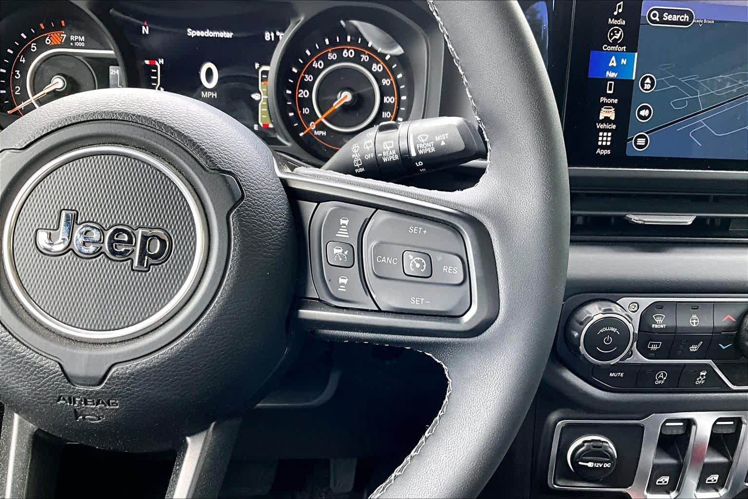 Used 2025 Jeep Wrangler Rubicon AWD/4WD image 25