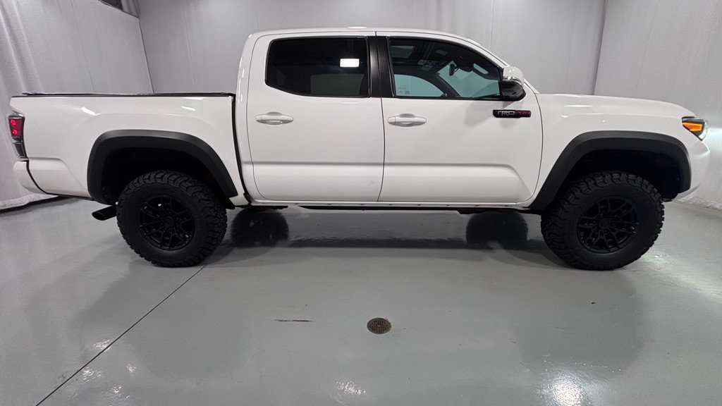 Used 2020 Toyota Tacoma TRD Pro AWD/4WD image 4