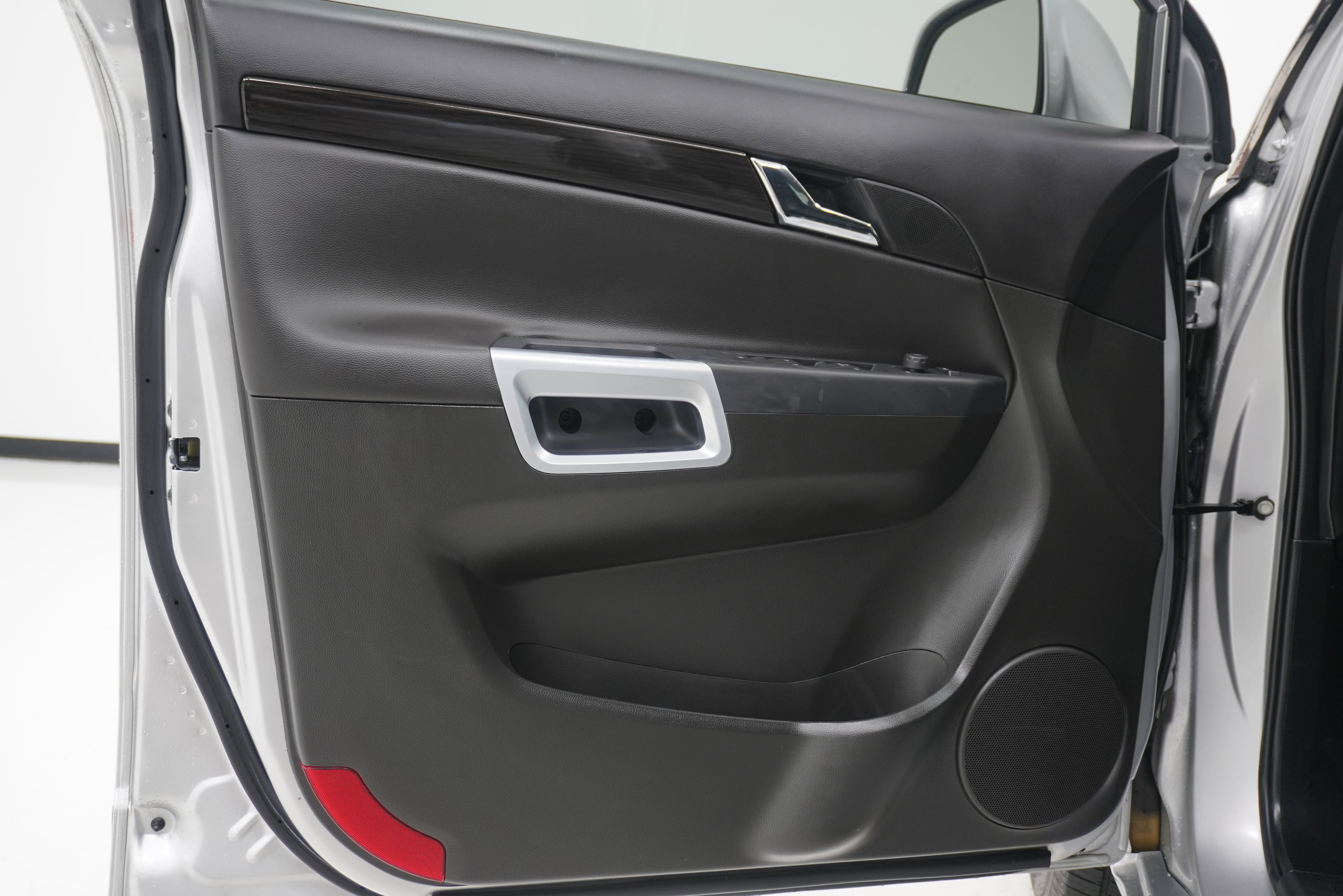 Used 2015 Chevrolet Captiva Sport LT w/ Convenience Package FWD image 14