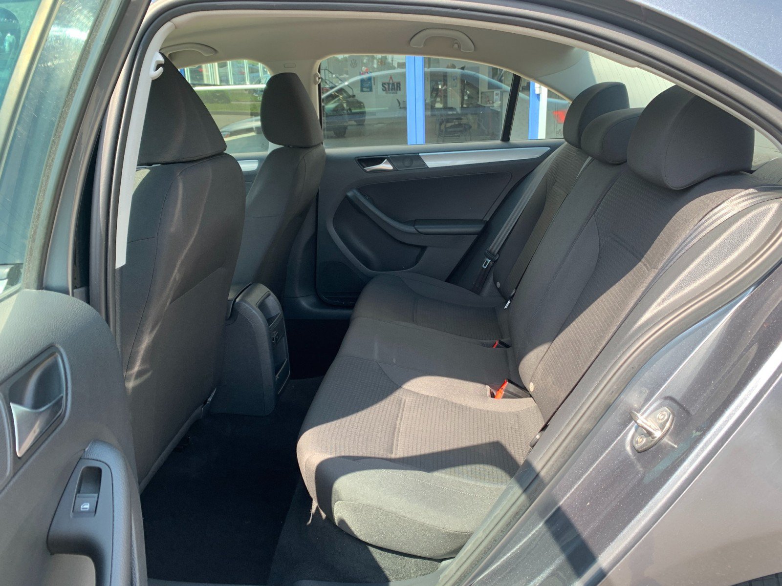 Used 2015 Volkswagen Jetta SE FWD image 22