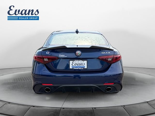 Used 2017 Alfa Romeo Giulia Ti w/ TI 19" Sport Package AWD/4WD image 6