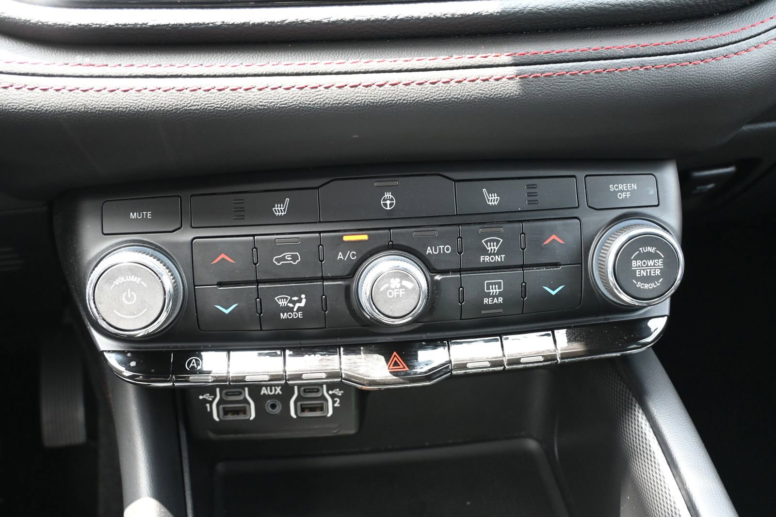 Used 2025 Dodge Durango GT RWD image 18