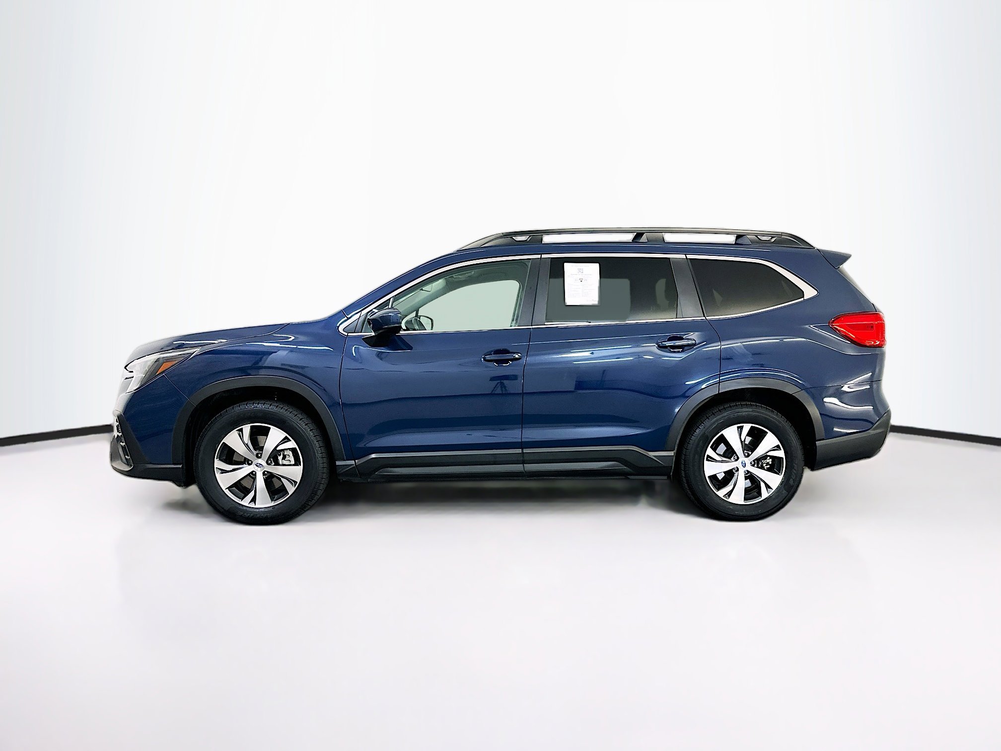 Used 2025 Subaru Ascent Premium image 4