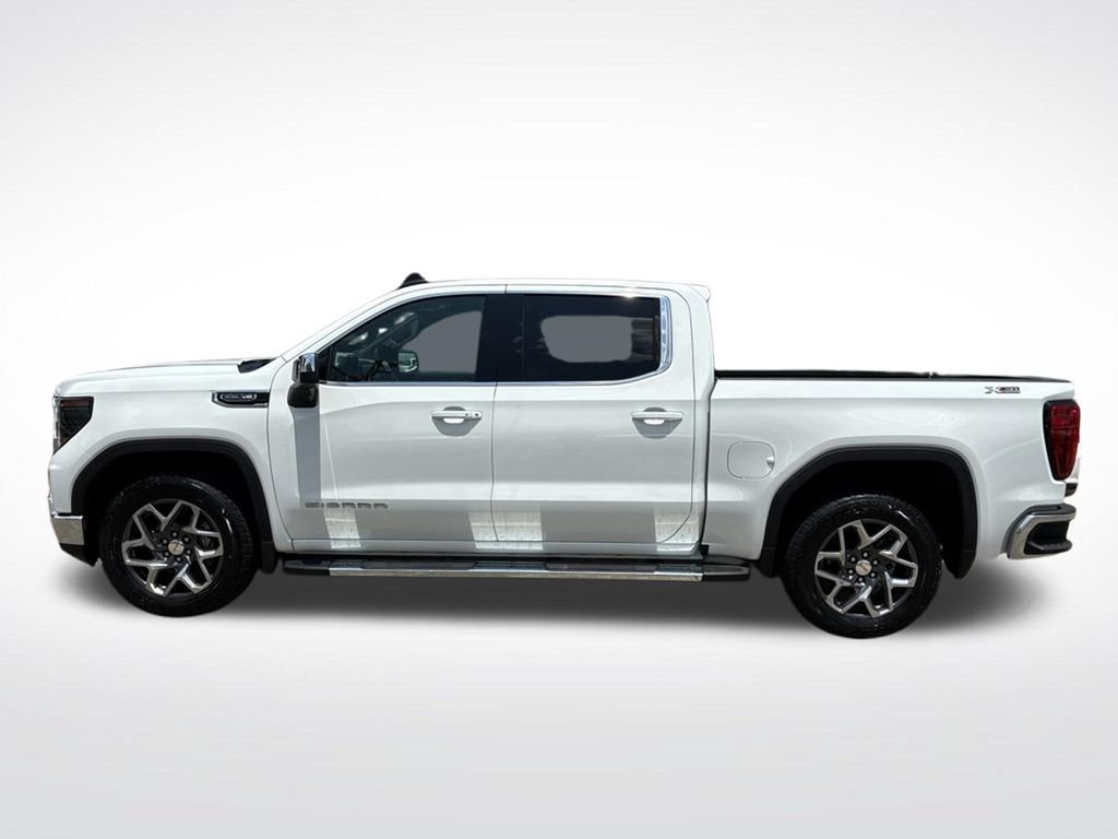 Used 2025 GMC Sierra 1500 SLE w/ X31 Off-Road Package AWD/4WD image 12