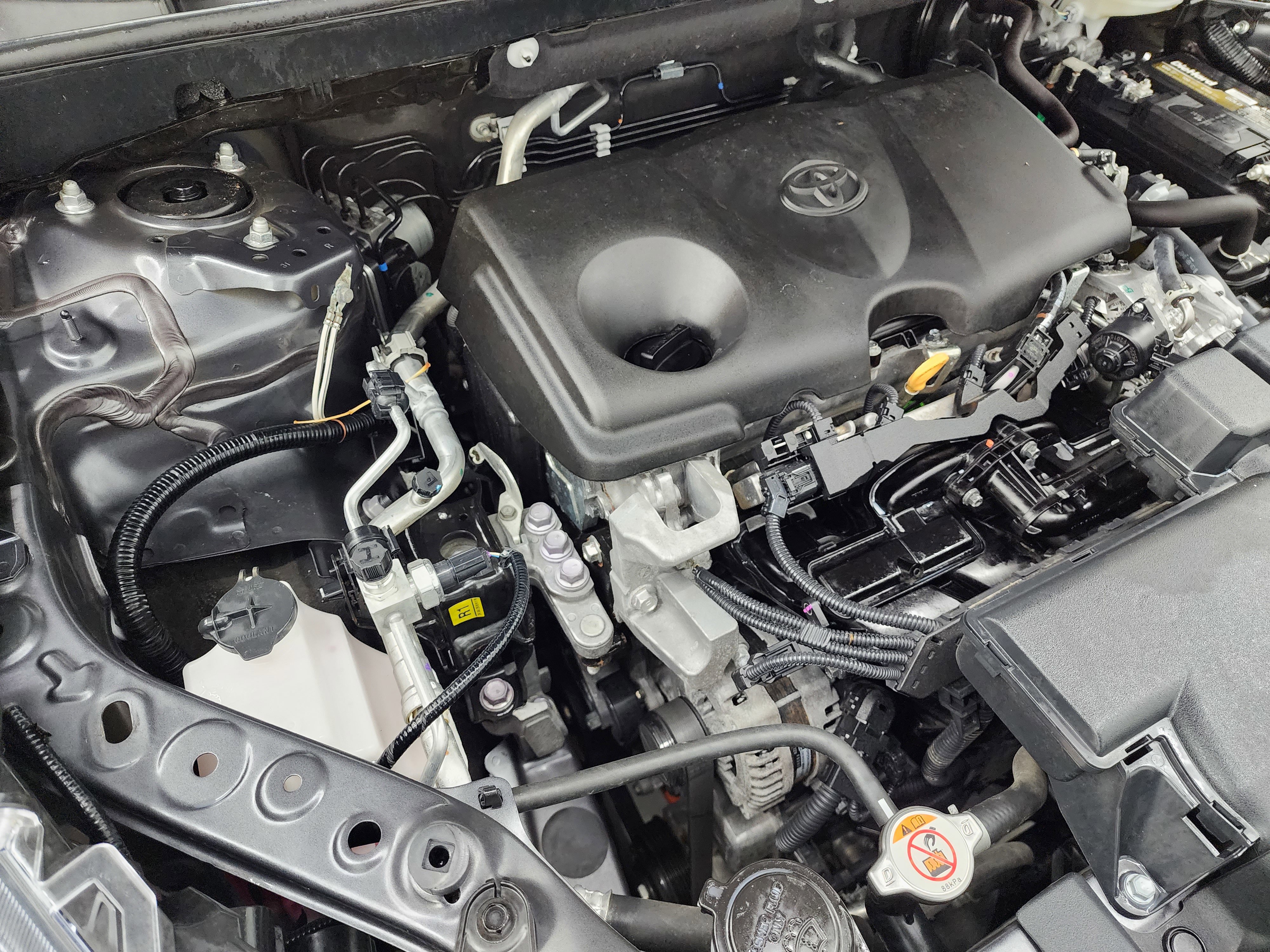 Used 2024 Toyota RAV4 XLE image 19