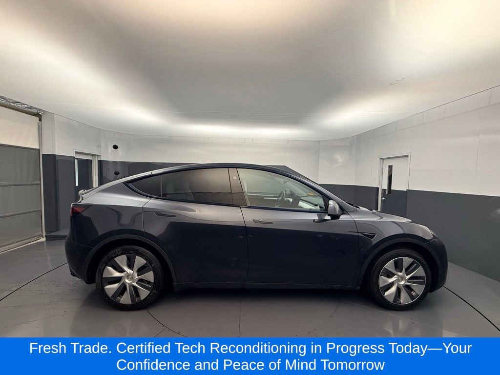 Used 2024 Tesla Model Y Long Range AWD/4WD image 5