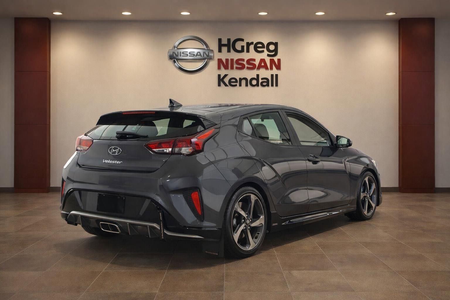 Used 2020 Hyundai Veloster Turbo FWD image 4