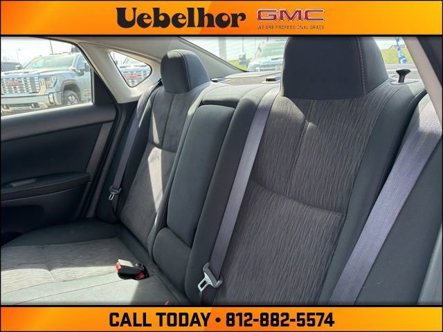 Used 2015 Nissan Sentra SV image 16