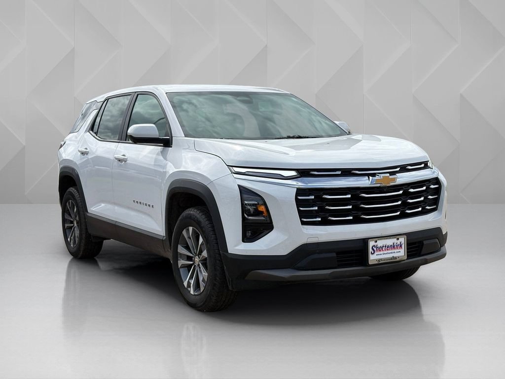 Used 2025 Chevrolet Equinox LT w/ Safety and Technology Package AWD/4WD image 3
