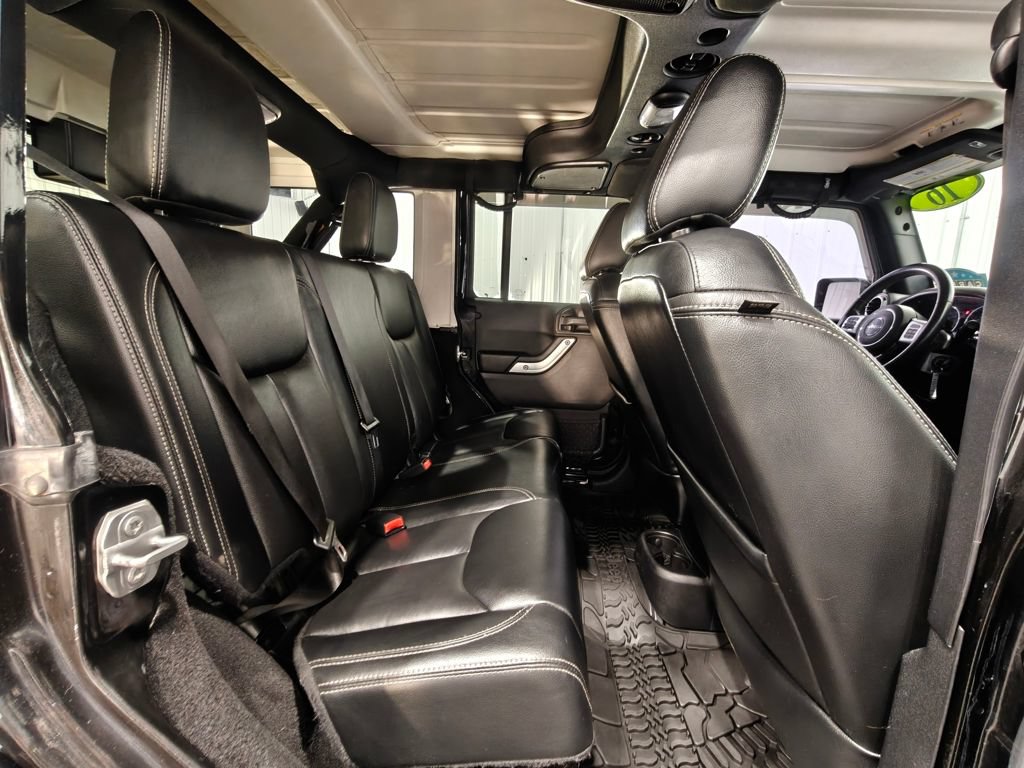 Used 2016 Jeep Wrangler Unlimited Rubicon AWD/4WD image 19
