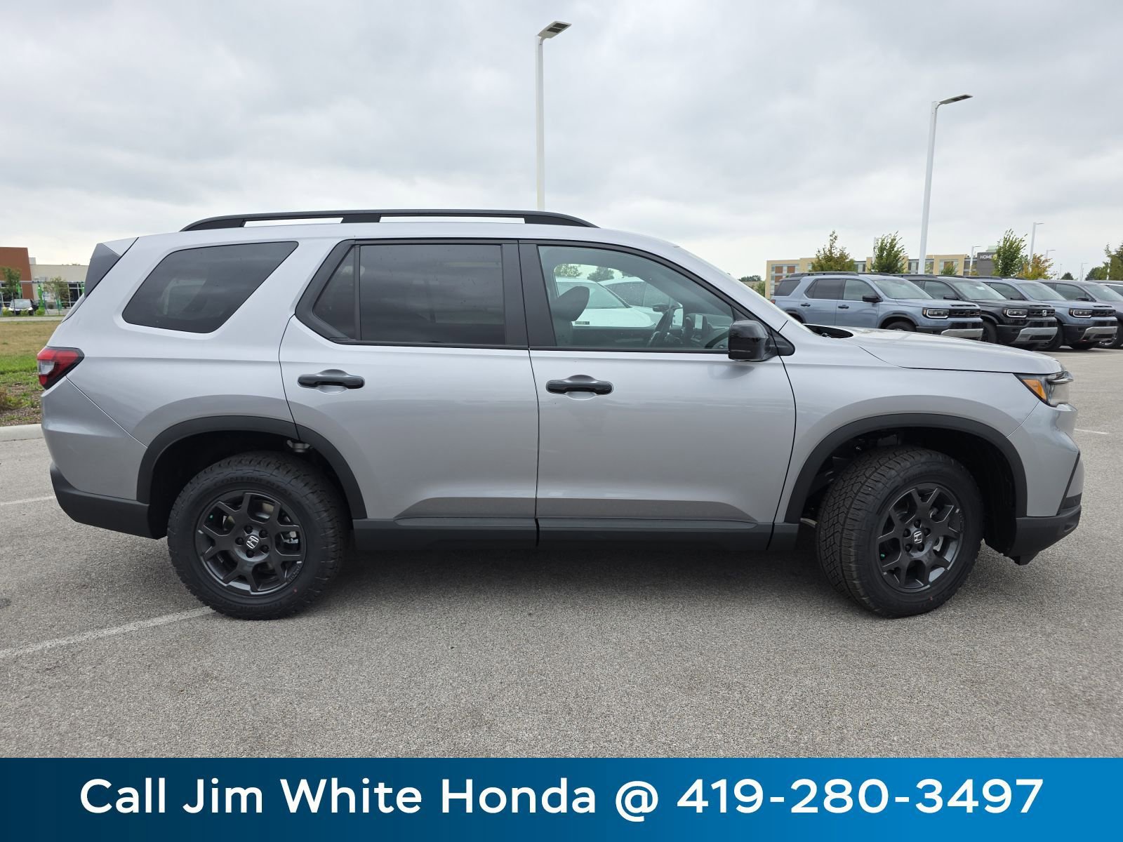 New 2025 Honda Pilot TrailSport image 13