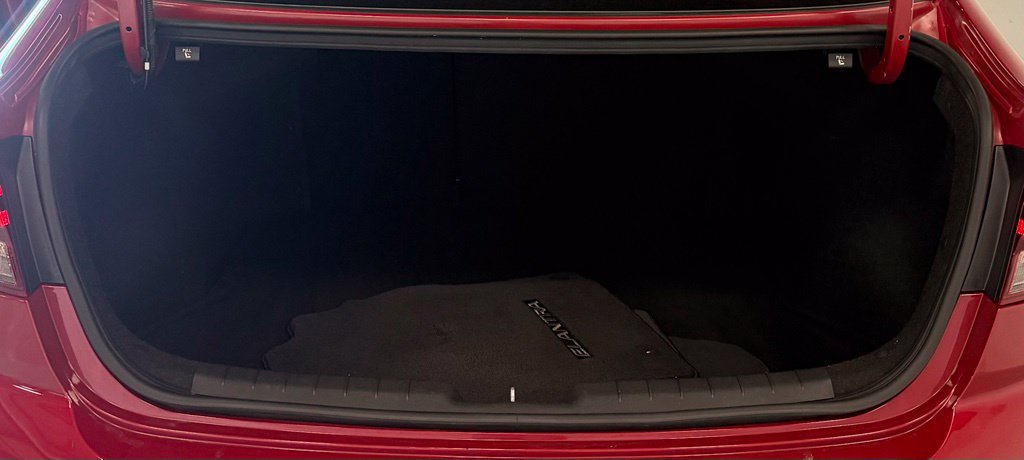 Used 2020 Hyundai Elantra SE FWD image 23