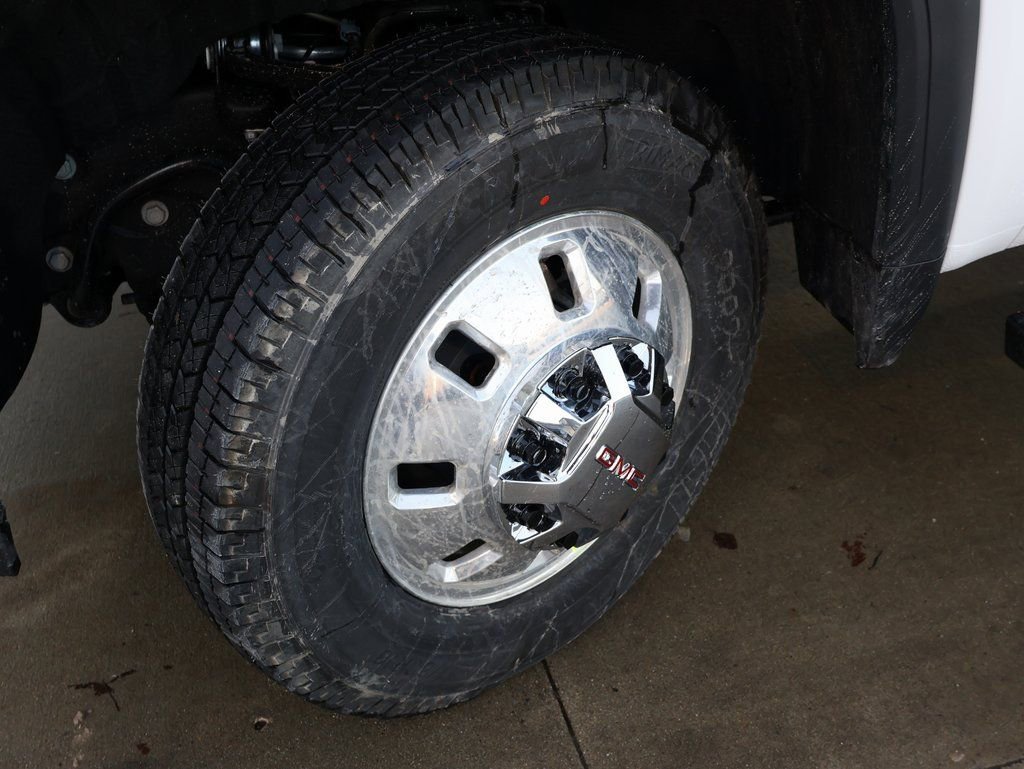 New 2026 GMC Sierra 3500 Pro AWD/4WD image 40