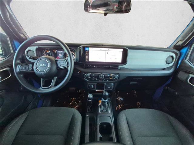 Used 2024 Jeep Wrangler Unlimited Sport AWD/4WD image 17