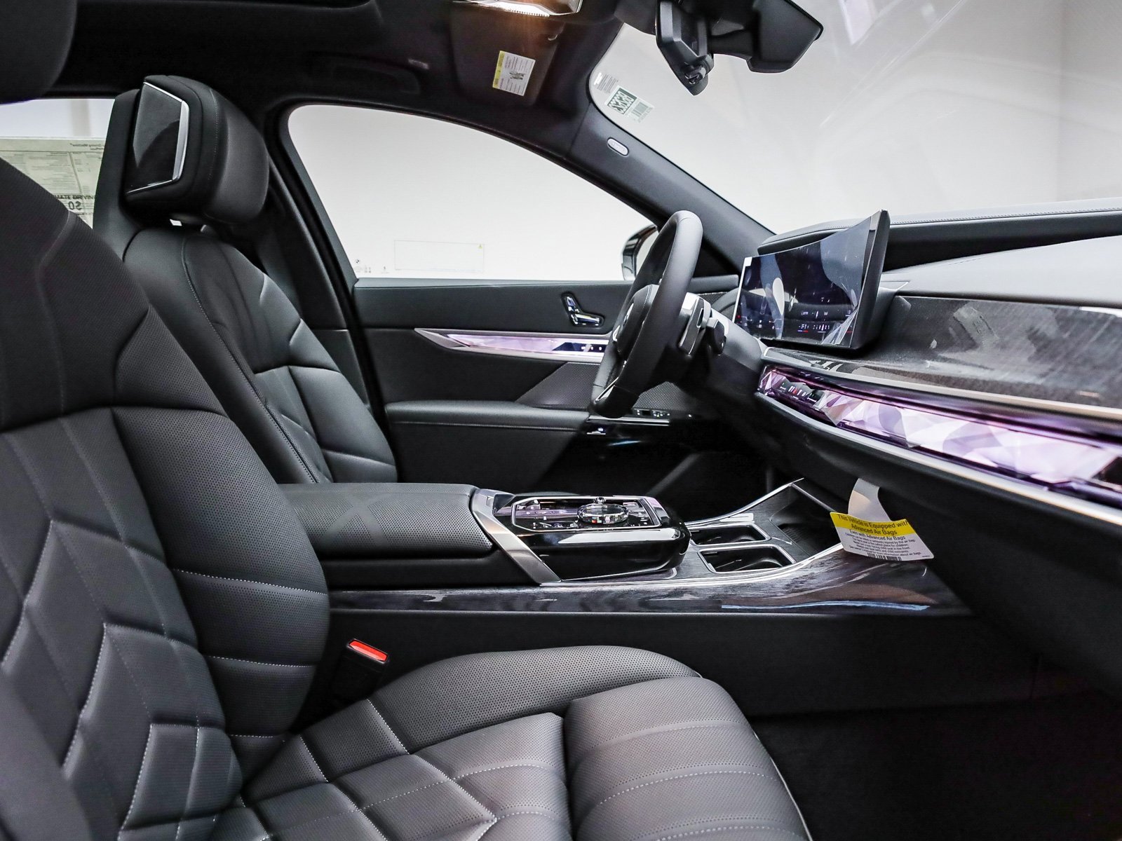 New 2025 BMW 760i xDrive image 18