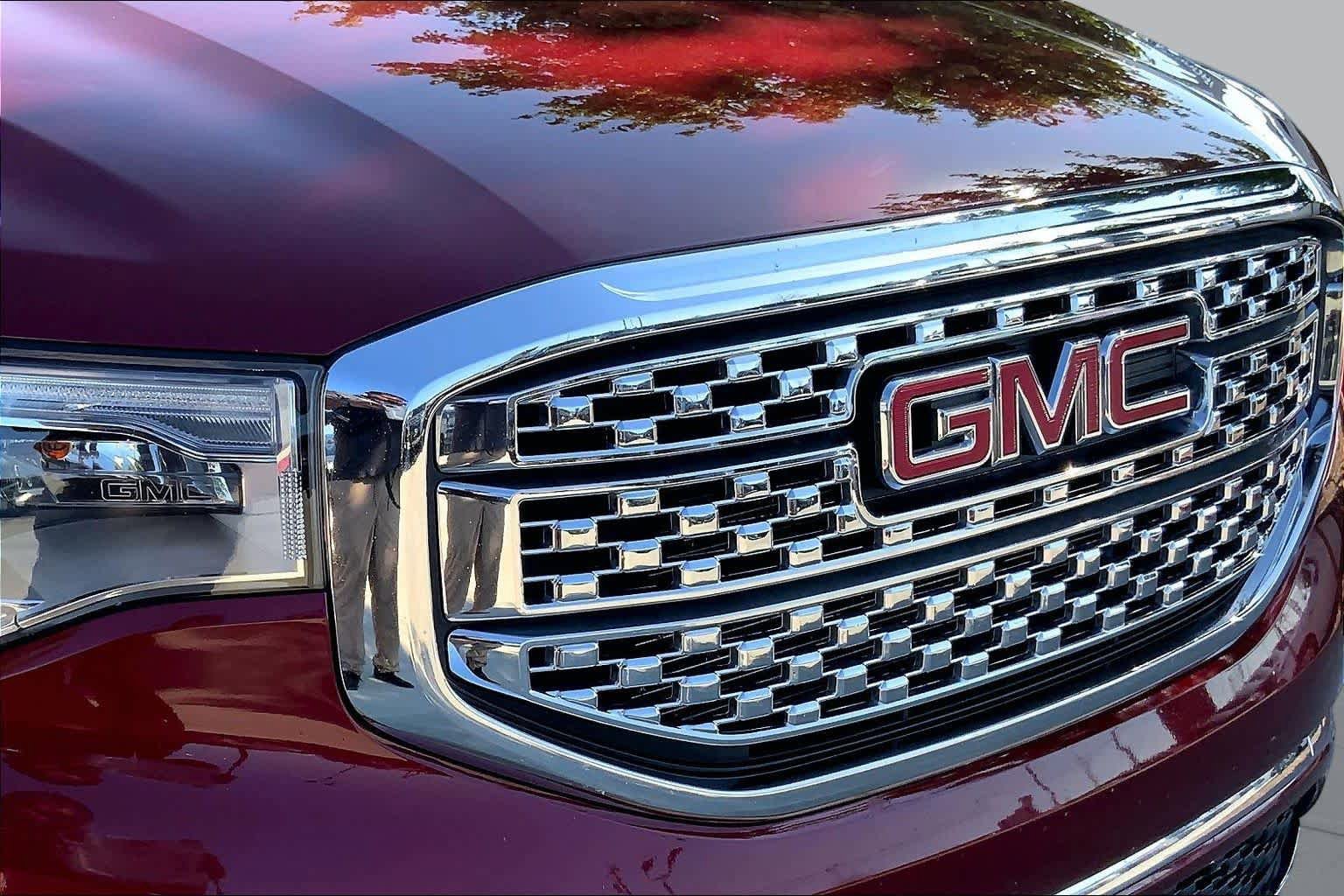 Used 2018 GMC Acadia Denali FWD image 32