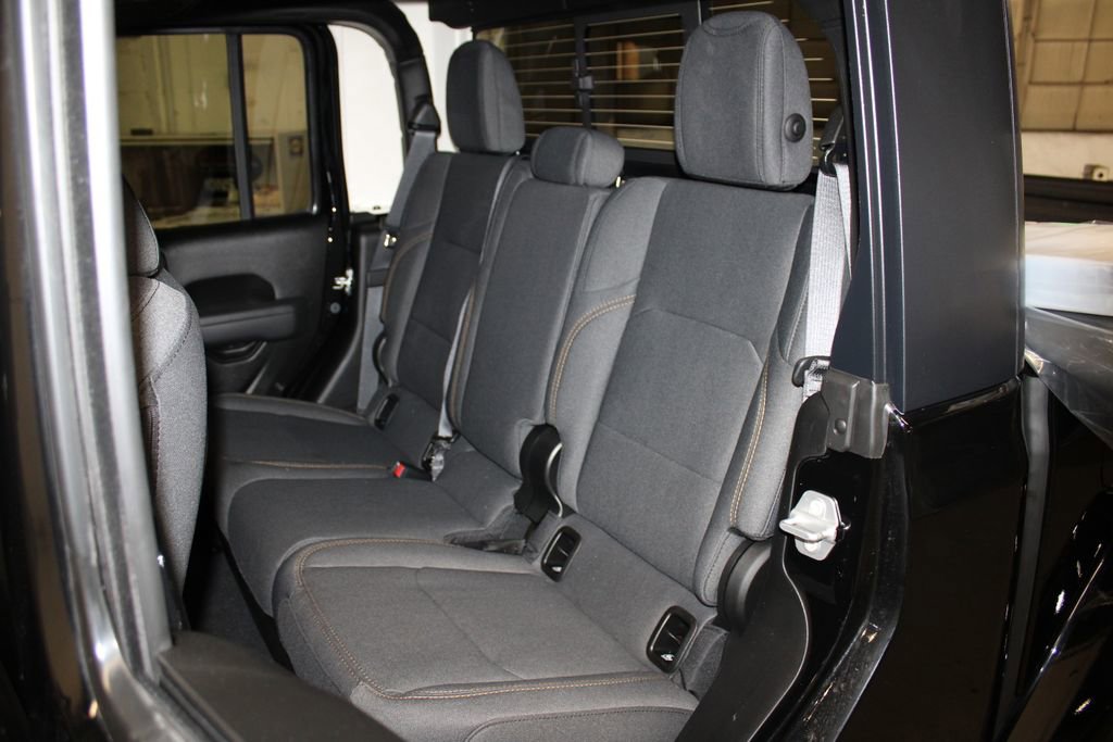 New 2026 Jeep Gladiator Sport image 24