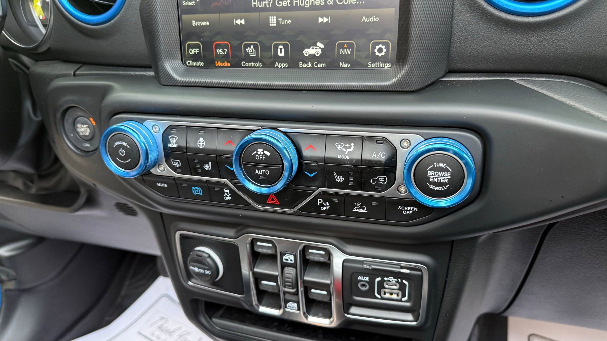 Used 2022 Jeep Wrangler Unlimited Sahara image 48