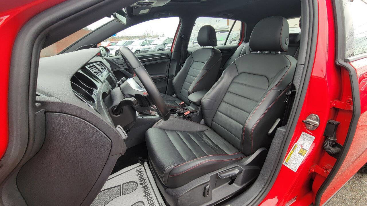 Used 2017 Volkswagen GTI Sport image 13