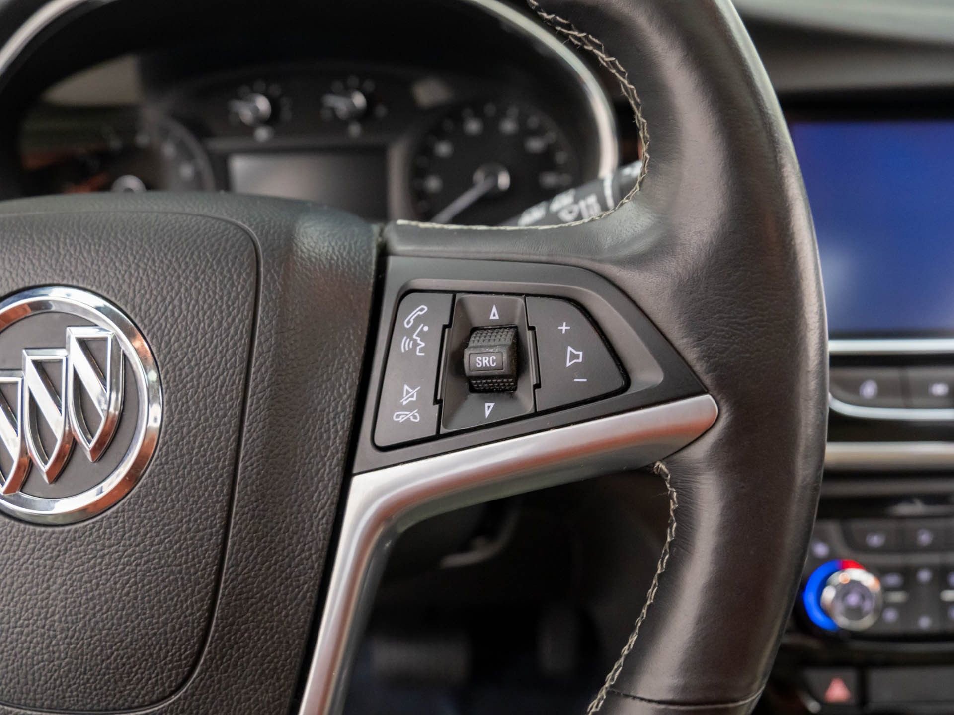 Used 2019 Buick Encore Essence image 20