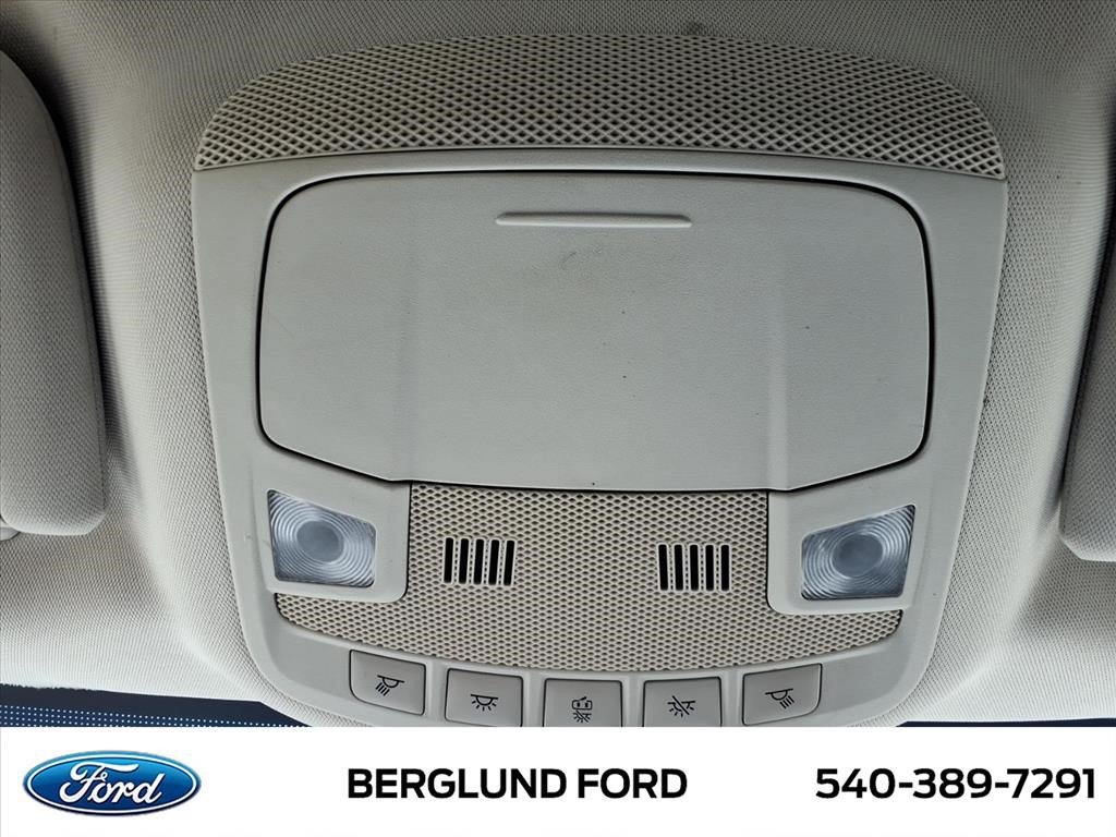 Used 2016 Ford Edge SE AWD/4WD image 32