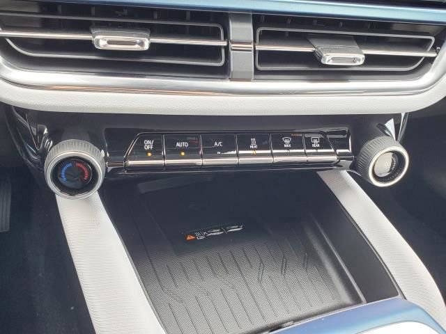 New 2026 Chevrolet Equinox EV LT image 25