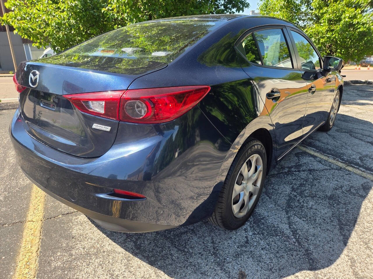 Used 2014 MAZDA MAZDA3 i Sport FWD image 9
