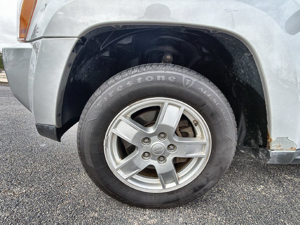 Used 2006 Jeep Grand Cherokee Laredo AWD/4WD image 17