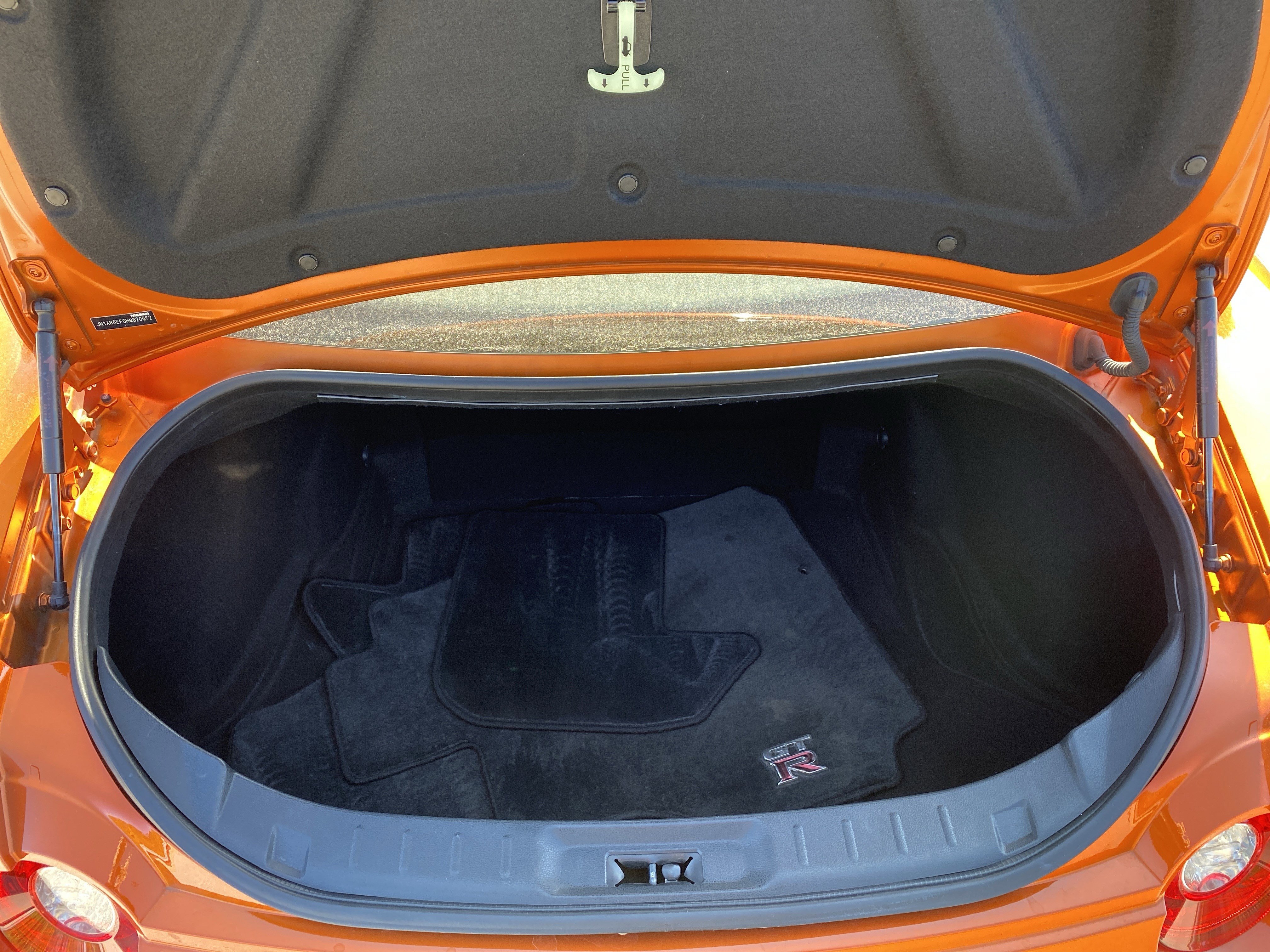 Used 2017 Nissan GT-R Premium image 52